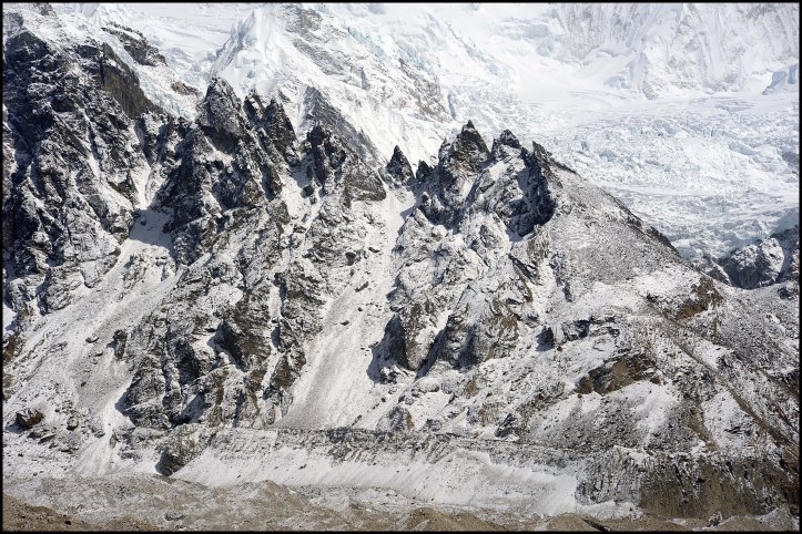 jagged things near cho oyu
